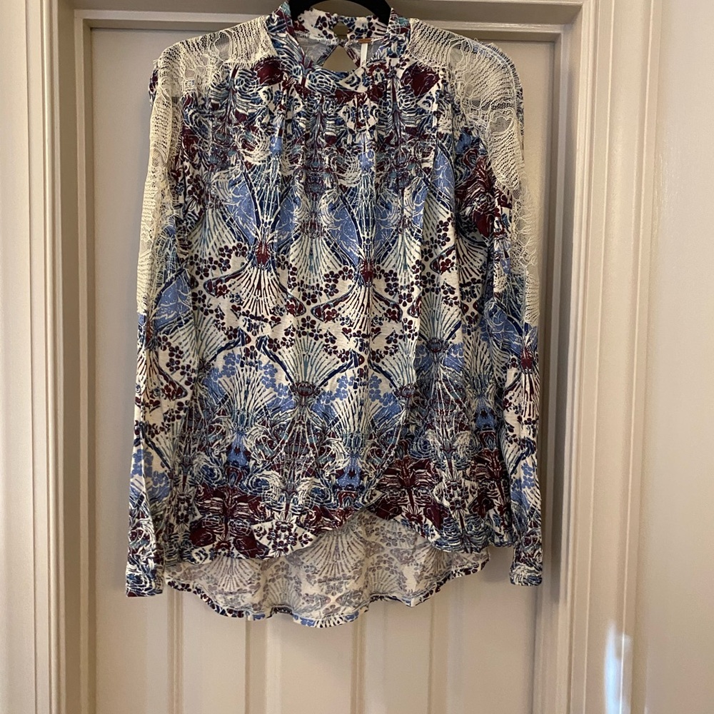 NWT Free People Medium Floral LS Blouse with Lace Accents and Button up Neck